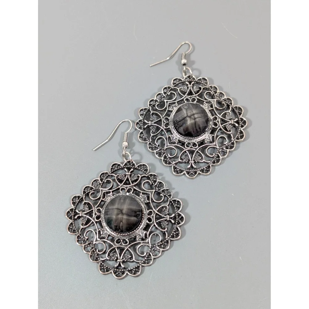 Boho Silver Tone Filigree Dangle Earrings Gray‎ Acrylic Cab